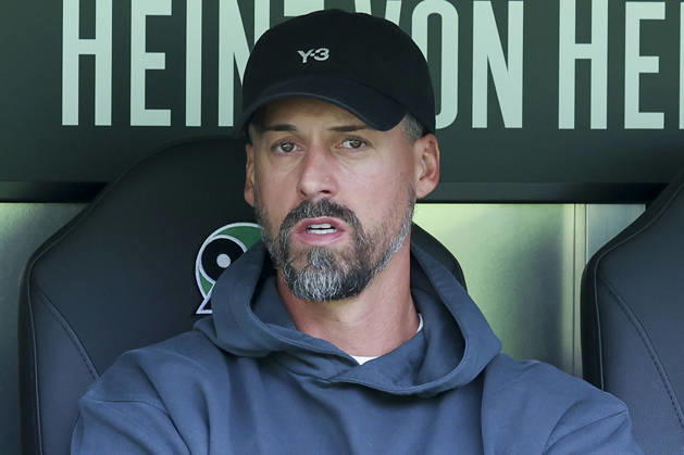 Trainer Sandro Wagner (Hannover 96) schaut waehrend des Freundschaftsspiels zwischen Hannover 96 und dem SC Verl, Heinz von Heiden Arena am 03. October 2026 in Hannover, Deutschland. (Foto von Marco Steinbrenner DeFodi Images) +++ Trainer Sandro Wagner (Hannover 96) looks on during the Friendly match between Hannover 96 and SC Verl at Heinz von Heiden Arena on October 3, 2026 in Hannover, Germany. (Photo by Marco Steinbrenner DeFodi Images) (Photo by Marco Steinbrenner DeFodi Images) -