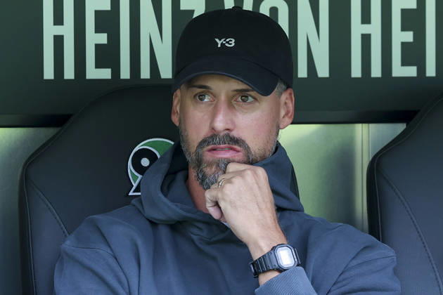 Trainer Sandro Wagner (Hannover 96) schaut waehrend des Freundschaftsspiels zwischen Hannover 96 und dem SC Verl, Heinz von Heiden Arena am 03. October 2026 in Hannover, Deutschland. (Foto von Marco Steinbrenner DeFodi Images) +++ Trainer Sandro Wagner (Hannover 96) looks on during the Friendly match between Hannover 96 and SC Verl at Heinz von Heiden Arena on October 3, 2026 in Hannover, Germany. (Photo by Marco Steinbrenner DeFodi Images) (Photo by Marco Steinbrenner DeFodi Images) -