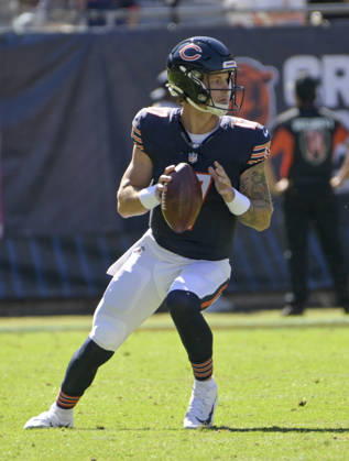 Chicago Bears quarterback Tyson Bagent (17) looks for an open receiver durning the second quarter against the New York Jetsat Soldier Field in Chicago on Sunday, October 4, 2026. CHI20261004105 MARKxBLACK