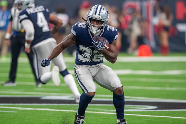 October 4, 2026: Dallas Cowboys running back Tyler Goodson (32) carries the ball during a game between the Dallas Cowboys and the Houston Texans in Houston, TX. .. CSM - ZUMAc04_ 20261004_zma_c04_040 Copyright: xTraskxSmithx