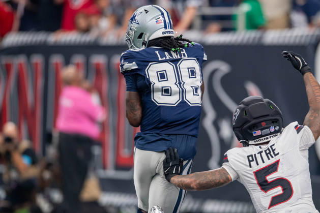 October 4, 2026: Dallas Cowboys wide receiver Ceedee Lamb (88) makes a game-winning touchdown catch during a game between the Dallas Cowboys and the Houston Texans in Houston, TX. .. CSM - ZUMAc04_ 20261004_zma_c04_170 Copyright: xTraskxSmithx