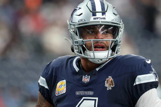 HOUSTON, TX - OCTOBER 04: Quarterback Dak Prescott 4 of the Dallas Cowboys on the field for warmups ahead of the NFL, American Football Herren, USA football game between the Houston Texans and Dallas Cowboys on October 4, 2026, at Reliant Stadium in Houston, TX. (Photo by David Buono Icon Sportswire) NFL: OCT 04 Cowboys at Texans EDITORIAL USE ONLY Icon241004096
