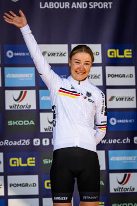 DWORATZEK Klara: UEC Road cycling, Rad, Radsport, Strasse European Championships - Ljubljana 2026 DWORATZEK Klara ( GER ) Germany Third Place - Award Ceremony Medal Ceremony Podium - Hochformat hoch vertikal Portrait - Event Veranstaltung: UEC Road Cycling European Championships 2026 Ljubljana - Category Kategorie: Cycling - Road Cycling European Championships - Road Race Junior Women U19 - Location Ort: Europe Slovenia - Sencur - Å enÄur - Discipline: Road Race ( RR ) - Distance: 66,3 km - Date Datum: 04.10.2026 Sunday Day 3 -