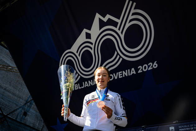 DWORATZEK Klara: UEC Road cycling, Rad, Radsport, Strasse European Championships - Ljubljana 2026 DWORATZEK Klara ( GER ) Germany Third Place Award Ceremony Medal Ceremony Podium - Querformat - quer - horizontal - Landscape - Event Veranstaltung: UEC Road Cycling European Championships 2026 Ljubljana - Category Kategorie: Cycling - Road Cycling European Championships - Road Race Junior Women U19 - Location Ort: Europe Slovenia - Sencur - Å enÄur - Discipline: Road Race ( RR ) - Distance: 66,3 km - Date Datum: 04.10.2026 Sunday Day 3 -