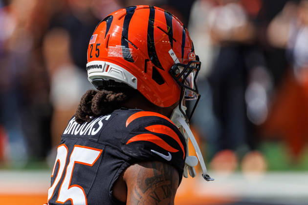 Oct 4, 2026; Cincinnati, OH, USA; Cincinnati Bengals running back Tahj Brooks (25) during NFL, American Football Herren, USA game action against the Jacksonville Jaguars at Paycor Stadium. Mandatory Credit: -Cal Media - ZUMAc04_ 20261004_zma_c04_469 Copyright: xJohnxMersitsx