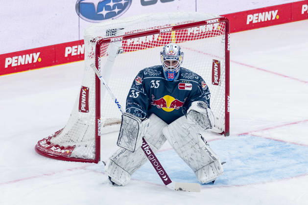 Mathias Niederberger (Torwart, EHC Red Bull Muenchen, 35) GER, EHC Red Bull Muenchen vs. Augsburger Panther, DEL, Saison 2026 2027, 6. Spieltag, 04.10.2026. Foto: HMB Media Franz Feiner Copyright: HMBxMedia FranzxFeiner