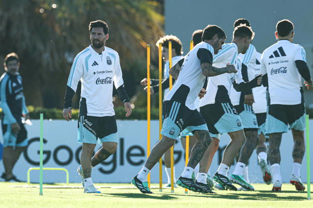 Argentina™s forward Lionel Messi and teammates take part in a training session at AFA (Argentine Football Association) training center in Ezeiza, Buenos Aires Province, on October 5, 2026, ahead of the next friendlys football matchs against Benin national team, Nationalteam Lionel Messi took part in the final training session of his professional career with the Argentine national team before his farewell match. (Photo by Alejandro Pagni PHOTOxPHOTO) Copyright: xAlejandroxPAGNIx