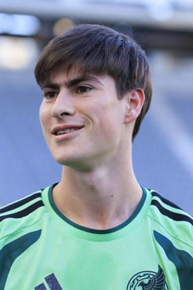 October 5, 2026, Los Angeles, California, USA: Armando Gonzalez 14 of Mexico is interviewed on Monday, October 5, 2026 at BMO Stadium in Los Angeles, California in preparation for an International Friendly, Länderspiel, Nationalmannschaft match against Chile on Tuesday October 6, 2026 at the Los Angeles Memorial Coliseum. ARIANA RUIZ PI Mexico press conference, PK, Pressekonferenz  - ZUMAp124 20261005_zaa_p124_013 Copyright: xArianaxRuizx