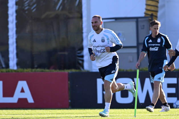 BUENOS AIRES, ARGENTINA - OCTOBER 5: Alexis Mac Allister of Argentina national team, Nationalteam at the Lionel Andres Messi Training Camp on October 5, 2026 in Buenos Aires, Argentina. Argentina will face Benin tomorrow in an International Friendly, Länderspiel, Nationalmannschaft match at the Estadio Monumental, marking Messi s final farewell appearance for the national team. Photo by SFSI Lionel Messi of Argentina national team last training Copyright: xx