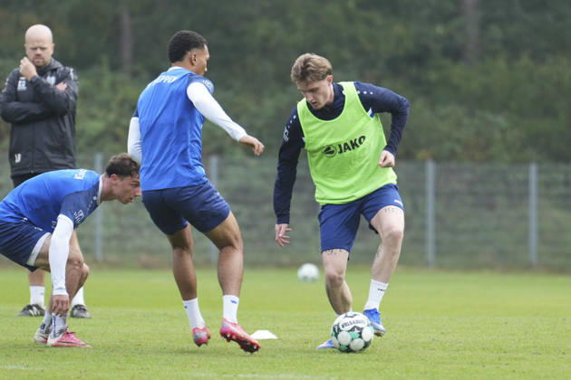 Deutschland: Fussball, Trainingseinheit, 3. Liga, Saison 2026-2027, NVB-Campus, SV Meppen, Dienstag, 06.10.2026, Vormittagstraining: Tony Rölke als Gastspieler beim Meppener Training des Drittligisten Copyright: xLennxLuebbersx