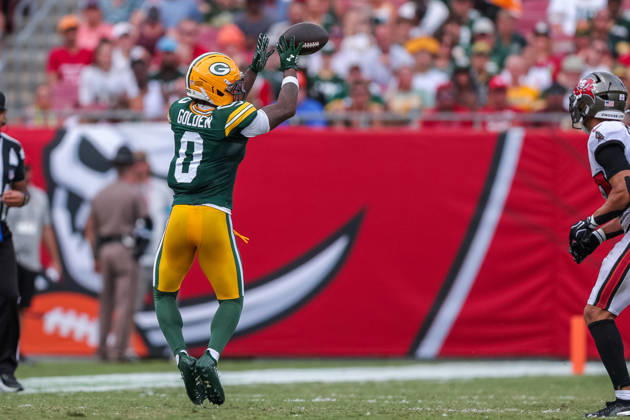 Oct 4, 2026; Tampa, FL, USA; Green Bay Packers wide receiver Matthew Golden (0) catches a pass from quarterback Jordan Love (10) during the NFL, American Football Herren, USA game between the Green Bay Packers and Tampa Bay Buccaneers at Raymond James Stadium. Mandatory Credit: Taylor McFee-Cal Media NFL 2026: Packers Vs Buccaneers OCT 04 - ZUMAc04_ 20261004_zma_c04_667 Copyright: xTaylorxMcfeex
