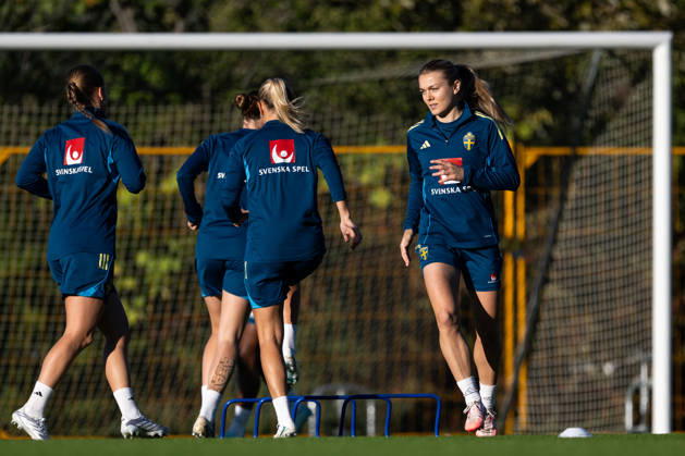261006 Beata Olsson of the Swedish women s national football team during a training session on October 6, 2026 in Stockholm. Photo: Emma Wallskog BILDBYRAN kod EW EW0714 fotboll football soccer fotball vm-kval kval fifa womens world cup qualifier qualifier träning practice training sverige sweden dam bbeng Copyright: EMMAxWALLSKOG BB261006EW032