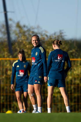 261006 Alice Bergström of the Swedish women s national football team during a training session on October 6, 2026 in Stockholm. Photo: Emma Wallskog BILDBYRAN kod EW EW0714 fotboll football soccer fotball vm-kval kval fifa womens world cup qualifier qualifier träning practice training sverige sweden dam bbeng Copyright: EMMAxWALLSKOG BB261006EW046