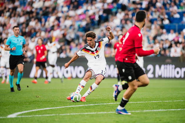 U21, U 21 EM-Qualifikation: Deutschland - Georgien, 06.10.2026 TOR; JUBEL Noah Darvich (Deutschland, 17) zum 1:0 für Deutschland; Fußball, EM-Qualifikation U 21, 10. Spieltag: Deutschland vs. Georgien am 06.10.2026, Bielefeld DFB REGULATIONS PROHIBIT ANY USE OF PHOTOGRAPHS AS IMAGE SEQUENCES AND OR QUASI-VIDEO. Copyright: xBEAUTIFULxSPORTS Tonhäuserx