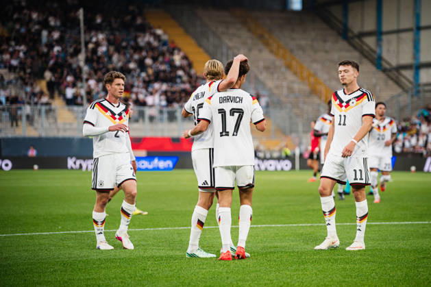 U21, U 21 EM-Qualifikation: Deutschland - Georgien, 06.10.2026 TOR, JUBEL zum 1:0 durch Noah Darvich (Deutschland, 17), hier mit Aljoscha Kemlein (Deutschland, 16) und Dženan PejÄinović (Deutschland, 11); Fußball, EM-Qualifikation U 21, 10. Spieltag: Deutschland vs. Georgien am 06.10.2026, Bielefeld DFB REGULATIONS PROHIBIT ANY USE OF PHOTOGRAPHS AS IMAGE SEQUENCES AND OR QUASI-VIDEO. Copyright: xBEAUTIFULxSPORTS Tonhäuserx