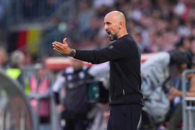 06.10.2026, xydrx, Herren, Fußball, Länderspiel, U21, U 21 EM-Qualifikation, Deutchland - Georgien, Saison 2026 2027, Schüco Arena: Antonio DI Salvo (Cheftrainer GER U21) gestikulierend DFB regulations prohibit any use of photographs as image sequences and or quasi-video. Copyright: HMBxMedia YannisxDreimann
