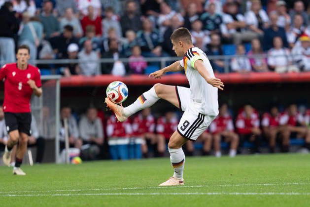 06.10.2026, GER, Deutschland U21, U 21 vs Georgien U21 Nicolo Tresoldi (Deutschland U21, 9) Einzelaktion; Ganzkörper Ganzkoerper ; Ball am Fuss; Bielefeld SchücoArena Bielefeld Deutschland Copyright: xnordphotoxGmbHx xChristianxSchulzex