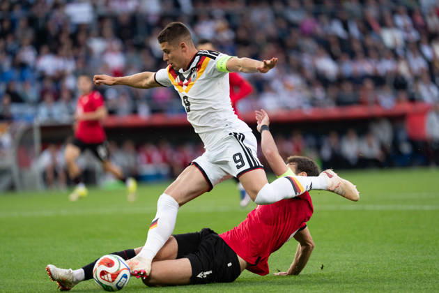 06.10.2026, GER, Deutschland U21, U 21 vs Georgien U21 Zweikampf zwischen Nicolo Tresoldi (Deutschland U21, 9) und Aleksandre Narimanidze (Georgien U21, 4), greatsche, Bielefeld SchücoArena Bielefeld Deutschland Copyright: xnordphotoxGmbHx xChristianxSchulzex