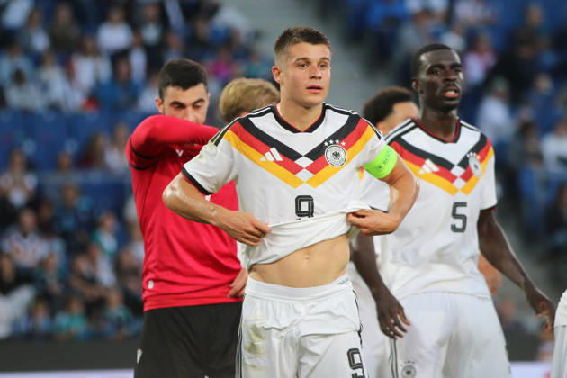 06.10.2026 Fußball Herren 2026 2027 UEFA U21, U 21 EM-Qualifikation 12. Spieltag Deutschland - Georgien SchücoArena Bielefeld Nicolo Tresoldi (Deutschland, 9, weiß). Bielefeld Nordrhein-Westfalen Deutschland
