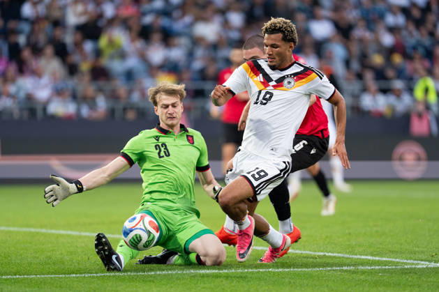 06.10.2026, GER, Deutschland U21, U 21 vs Georgien U21 Zweikampf zwischen Paris Brunner (Deutschland U21, 19) und Papua Beruashvili (Georgien U21, 23) Bielefeld SchücoArena Bielefeld Deutschland Copyright: xnordphotoxGmbHx xChristianxSchulzex