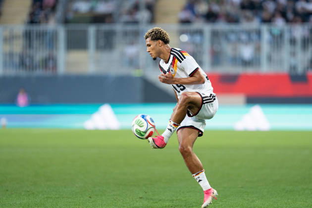 06.10.2026, GER, Deutschland U21, U 21 vs Georgien U21 Paris Brunner (Deutschland U21, 19) Einzelaktion; Ganzkörper Ganzkoerper ; Ball am Fuss; Bielefeld SchücoArena Bielefeld Deutschland Copyright: xnordphotoxGmbHx xChristianxSchulzex