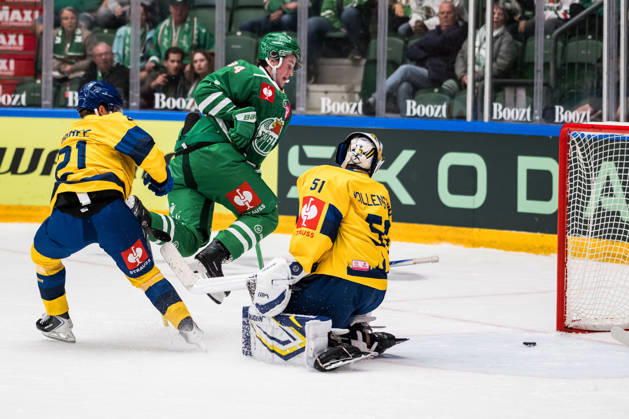 261006 Tinus Luc Koblar of Rögle celebrates after 2-0 during the CHL game between Rögle and Davos on October 6, 2026 in Ängelholm. Photo: Niclas Jönsson BILDBYRAN COP 273 NO0449 ishockey Ice hockey, Eishockey chl champions hockey league rögle davos rögle bbeng jubel celebrates Copyright: NICLASxJÖNSSON BB261006NO021