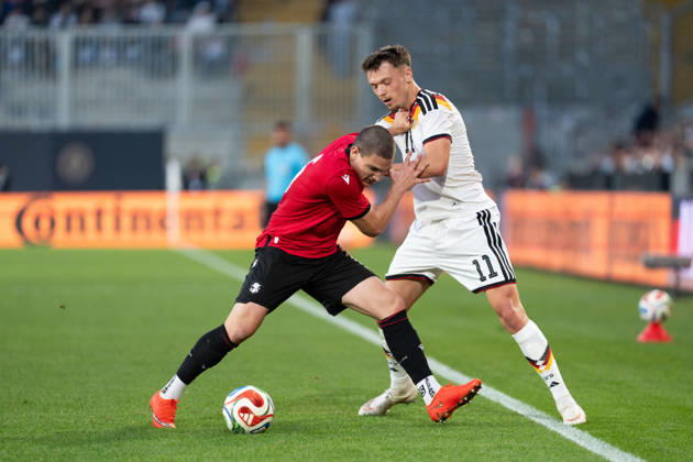 06.10.2026, GER, Deutschland U21, U 21 vs Georgien U21 Zweikampf zwischen Dzenan Pejcinovic (Deutschland U21, 11) und Aleksandre Amisulashvili (Georgien U21, 5) Bielefeld SchücoArena Bielefeld Deutschland Copyright: xnordphotoxGmbHx xChristianxSchulzex