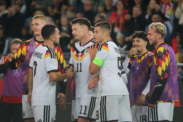 06.10.2026 Fußball Herren 2026 2027 UEFA U21, U 21 EM-Qualifikation 12. Spieltag Deutschland - Georgien SchücoArena Bielefeld Torjubel nach dem 2:0 durch Dzenan Pejcinovic (Deutschland, 11, weiß). Bielefeld Nordrhein-Westfalen Deutschland