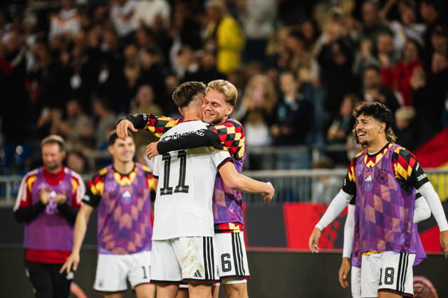 U21, U 21 EM-Qualifikation: Deutschland - Georgien, 06.10.2026 TOR, JUBEL zum 2:0 durch Dženan PejÄinović (Deutschland, 11), hier mit Leandro Morgalla (Deutschland, 6); Fußball, EM-Qualifikation U 21, 10. Spieltag: Deutschland vs. Georgien am 06.10.2026, Bielefeld DFB REGULATIONS PROHIBIT ANY USE OF PHOTOGRAPHS AS IMAGE SEQUENCES AND OR QUASI-VIDEO. Copyright: xBEAUTIFULxSPORTS Tonhäuserx