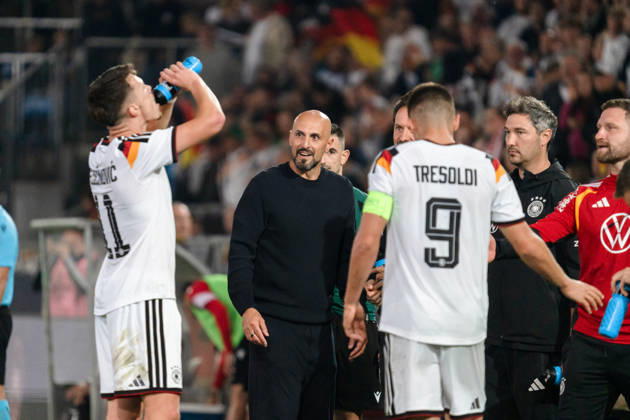 Deutschland: U21, U 21 EM-Qualifikation 2026 2027, Deutschland U21 vs. Georgien U21, Nationalmannschaft, DFB Länderspiel Dienstag 27.03.2026, Schüco Arena, Bielefeld Tor zum 2:0 durch Dzenan Pejcinovic Jubel Freude Emotionen Torjubel Antonio di Salvo (Cheftrainer) Copyright: xCelinaxLeiersx