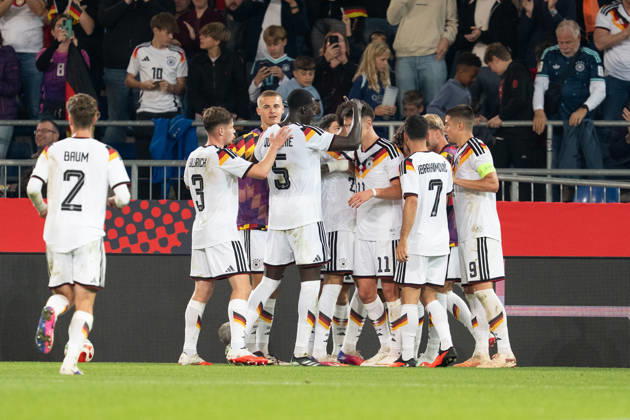 06.10.2026, GER, Deutschland U21, U 21 vs Georgien U21 Torjubel Jubel ueber das Tor zum 2:0 durch Dzenan Pejcinovic (Deutschland U21, 11) Arijon Ibrahimovic (Deutschland U21, 7) Nicolo Tresoldi (Deutschland U21, 9) Leandro Morgalla (Deutschland U21, 6) Elias Baum (Deutschland U21, 2) d3 Joshua Quarshie (Deutschland U21, 5) Arijon Ibrahimovic (Deutschland U21, 7) Nicolo Tresoldi (Deutschland U21, 9) Bielefeld SchücoArena Bielefeld Deutschland Copyright: xnordphotoxGmbHx xChristianxSchulzex