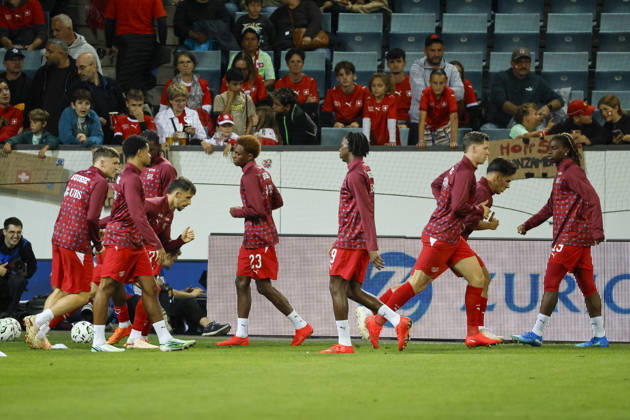 Schweiz beim Aufwärmen vor Spielbeginn , Schweiz, UEFA , Nations League, Matchday 4, Schweiz vs. Nordmazedonien, 06.10.2026, Luzern Swissporarena Schweiz Copyright: xGrantxHubbsx