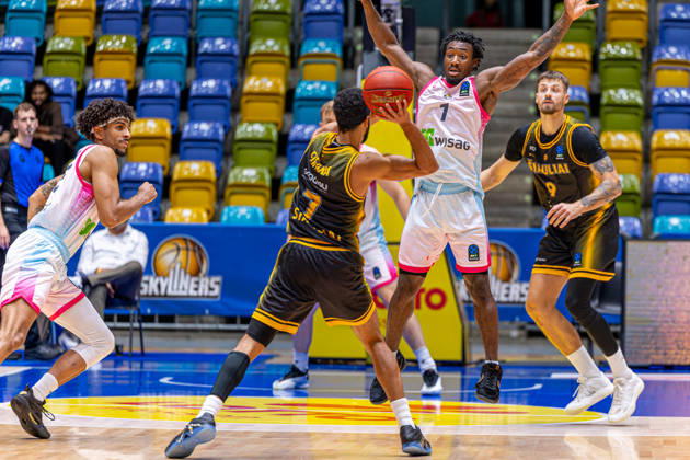 FRANKFURT AM MAIN, GERMANY - OCTOBER 6: Selim Fofana (BC Siauliai, 7) with ball during the BKT EuroCup 2026 27, match between Frankfurt Skyliners vs. BC Siauliai at Suewag Energie Arena on October 6, 2026 in Frankfurt am Main, Germany. Hessen Germany Copyright: xBEAUTIFULxSPORTS Freudensteinx