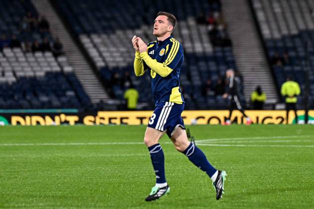 Scotland v Slovenia UEFA Nations League Andrew Robertson of Scotland warms up during the UEFA Nations League match at Barclays Hampden, Glasgow 06 10 2026 UK Newspapers OUT Copyright: xJamiexJohnstonx FIL-24032-0030
