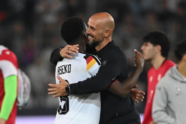 Schlussjubel, Jubel, jubeln, Freude, cheers, Bundestrainer Antonio DI SALVO (GER) und Noel ASEKO (GER) ,Jubel, jubeln, Freude, cheers, Fussball Laenderspiel, U21, U 21 EM-Qualifikation, Deutschland - Georgien 2-0 am 06.10.2026, Schueco-Arena Bielefeld, Â