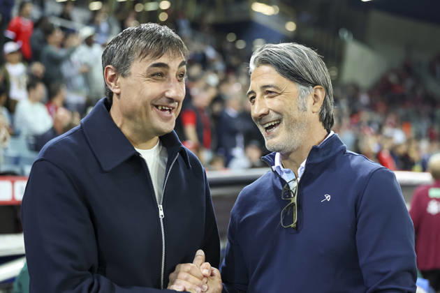 Goce Sedloski (Nordmazedonien, Trainer) und Murat Yakin (Schweiz, Trainer) vor Spielbeginn , Schweiz, UEFA , Nations League, Matchday 4, Schweiz vs. Nordmazedonien, 06.10.2026, Luzern Swissporarena Schweiz Copyright: xGrantxHubbsx