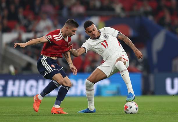UEFA Nations League - England v Czechia LONDON, ENGLAND, OCTOBER 6: Morgan Rogers of England national team, Nationalteam battles for the ball with Jiri Slama of Czechia National Team during The UEFA Nations League match in Group A3 between England v Czechia at Wembley Stadium, London, England, on October 6. (Photo by Daniel Weir) London Wembley Stadium England Copyright: xDanielxWeir SportsxPressxPhotox Sportspressphoto_SPR247215
