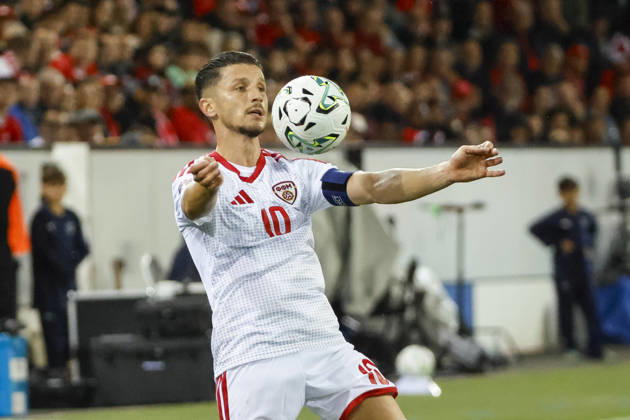 Enis Bardhi (Nordmazedonien, 10) am Ball , Schweiz, UEFA , Nations League, Matchday 4, Schweiz vs. Nordmazedonien, 06.10.2026, Luzern Swissporarena Schweiz Copyright: xGrantxHubbsx