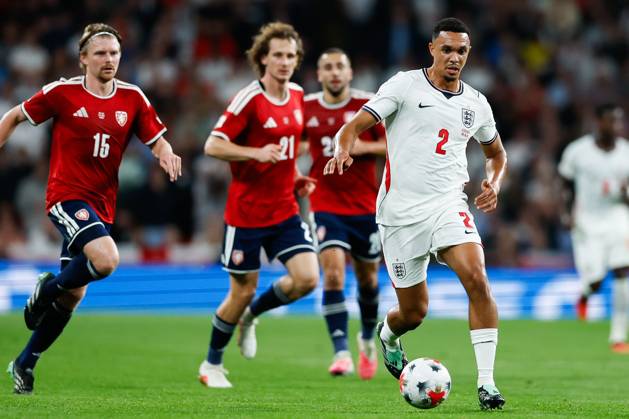 Trent Alexander-Arnold of England dribbles away from Alex Kral and Pavel Sulc of Czechia England v Czechia, UEFA Nations League, Football, Wembley Stadium, London, UK - 06 Oct 2026London Wembley Stadium United Kingdom  Copyright: xMattxImpey Shutterstockx 17188908cz