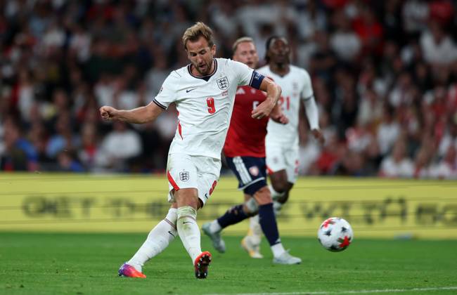 Harry Kane of England scores his first goal to put England 2-0 up England v Czech Republic - UEFA Nations League - League A - Group 3. Football. Wembley Stadium, London, UK. 6 OCT 2026Wembley Wembley Stadium LONDON United Kingdom  Copyright: xJASONPIX Shutterstockx 17189001k