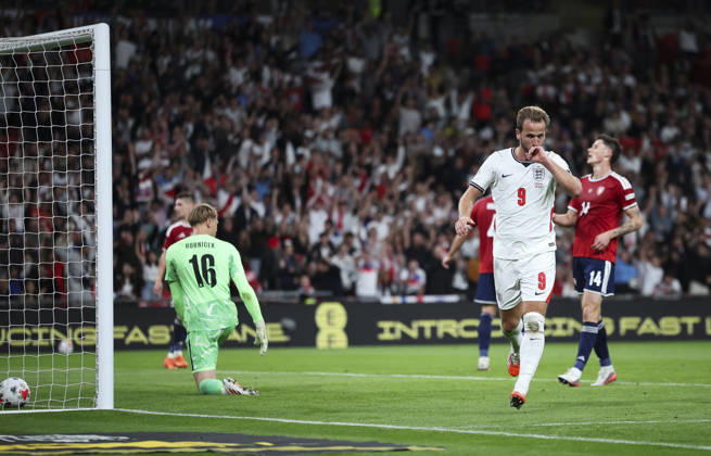 England v Czech Republic, UEFA Nations League, League A - Group 3 London, UK: England v Czech Republic, UEFA Nations League, League A - Group 3, Wembley Stadium. 6 October 2026 Photograph by Marc Aspland for The Times & The Sunday Times Harry Kane of England scores and celebrates scoring his teams 2nd goal 2-0 Copyright: xMarcxAsplandx NINTCHDBPICT001113842638