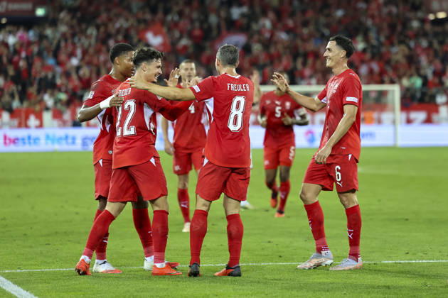 Torjubel Schweiz beim 1:0 durch Fabian Rieder (Schweiz, 22), Freude, Begeisterung, positive Emotionen, Torerfolg , Schweiz, UEFA , Nations League, Matchday 4, Schweiz vs. Nordmazedonien, 06.10.2026, Luzern Swissporarena Schweiz Copyright: xGrantxHubbsx