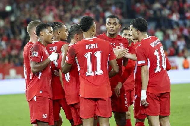 Torjubel Schweiz beim 1:0 durch Fabian Rieder (Schweiz, 22), Freude, Begeisterung, positive Emotionen, Torerfolg , Schweiz, UEFA , Nations League, Matchday 4, Schweiz vs. Nordmazedonien, 06.10.2026, Luzern Swissporarena Schweiz Copyright: xGrantxHubbsx