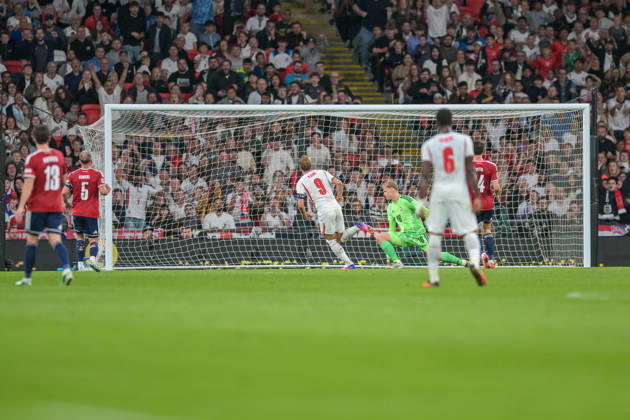 Harry Kane of England scores close to the end of the first half during the Nations League match between England and Czechia at Wembley Stadium, London, England on 6 October 2026. Copyright: xPhilxHutchinsonx 45480009