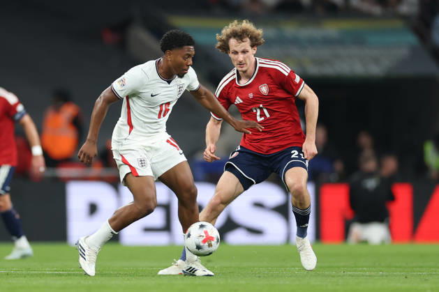 England v Czech Republic, UEFA Nations League Myles Lewis-Skelly of England pressured by Alex Kral of Czech Republic during the England v Czech Republic UEFA Nations League Group 3 match at Wembley Stadium, London, England on 6 October 2026 Credit: Tiego Grenho Every Second Media Editorial use only. All images are copyright Every Second Media Limited. No images may be reproduced without prior permission. Copyright: xIMAGO EveryxSecondxMediax ESM-2201-0021 TiegoxGrenhox xEveryxSecondxMediax