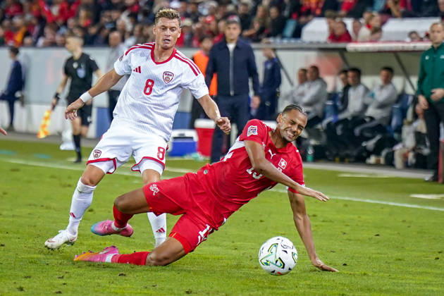 Fussball UEFA Nations League 2026 - 2027, 4. Spieltag - Schweiz vs Nordmazedonien - Thermoplan Arena (Luzern): Djibril Sow (Schweiz, 15) und Ezgjan Alioski (Nordmazedonien, 8) Copyright: xJOERANxSTEINSIEKx
