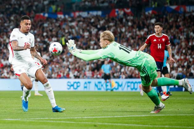 Morgan Rogers of England watches on as Lukas Hornicek of Czechia makes a save in the build up to England s second goal, scored by Harry Kane of England England v Czechia, UEFA Nations League, Football, Wembley Stadium, London, UK - 06 Oct 2026London Wembley Stadium United Kingdom  Copyright: xMattxImpey Shutterstockx 17188908dh