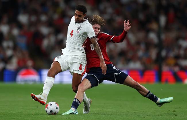 Jarell Quansah of England with Ryan Naderi of Czechia England v Czech Republic - UEFA Nations League - League A - Group 3. Football. Wembley Stadium, London, UK. 6 OCT 2026Wembley Wembley Stadium LONDON United Kingdom  Copyright: xJASONPIX Shutterstockx 17189001ae