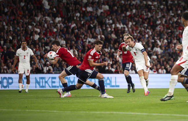 England v Czech Republic, UEFA Nations League, League A - Group 3 London, UK: England v Czech Republic, UEFA Nations League, League A - Group 3, Wembley Stadium. 6 October 2026 Photograph by Marc Aspland for The Times & The Sunday Times Harry Kane of England shoots at goal  Copyright: xMarcxAsplandx NINTCHDBPICT001113848904