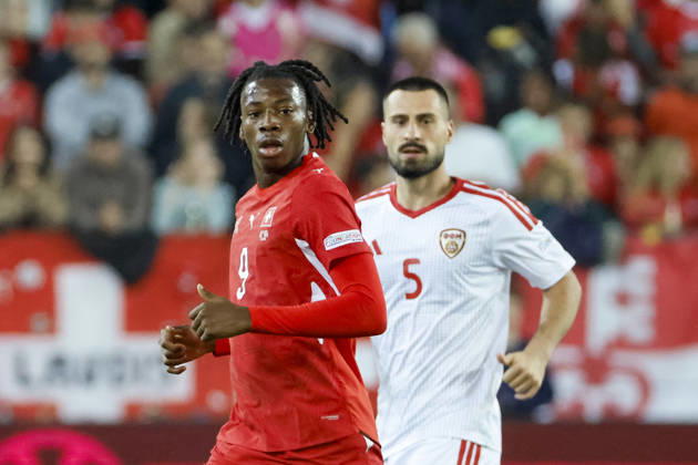 Johan Manzambi (Schweiz, 09) und Gjorko Zajkov (Nordmazedonien, 05) , Schweiz, UEFA , Nations League, Matchday 4, Schweiz vs. Nordmazedonien, 06.10.2026, Luzern Swissporarena Schweiz Copyright: xGrantxHubbsx
